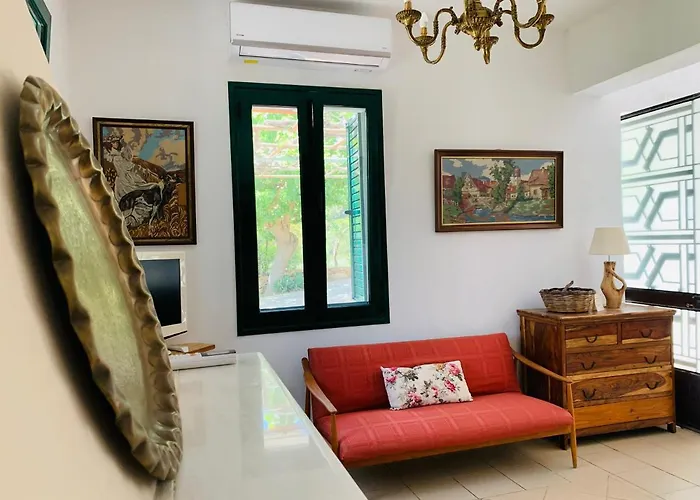 Temenia House